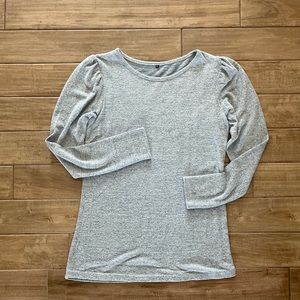 Soft long sleeve shirt small